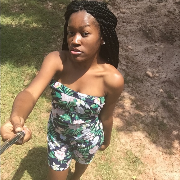 Meet your Posher, Jaleiyah - Picture 2 of 5